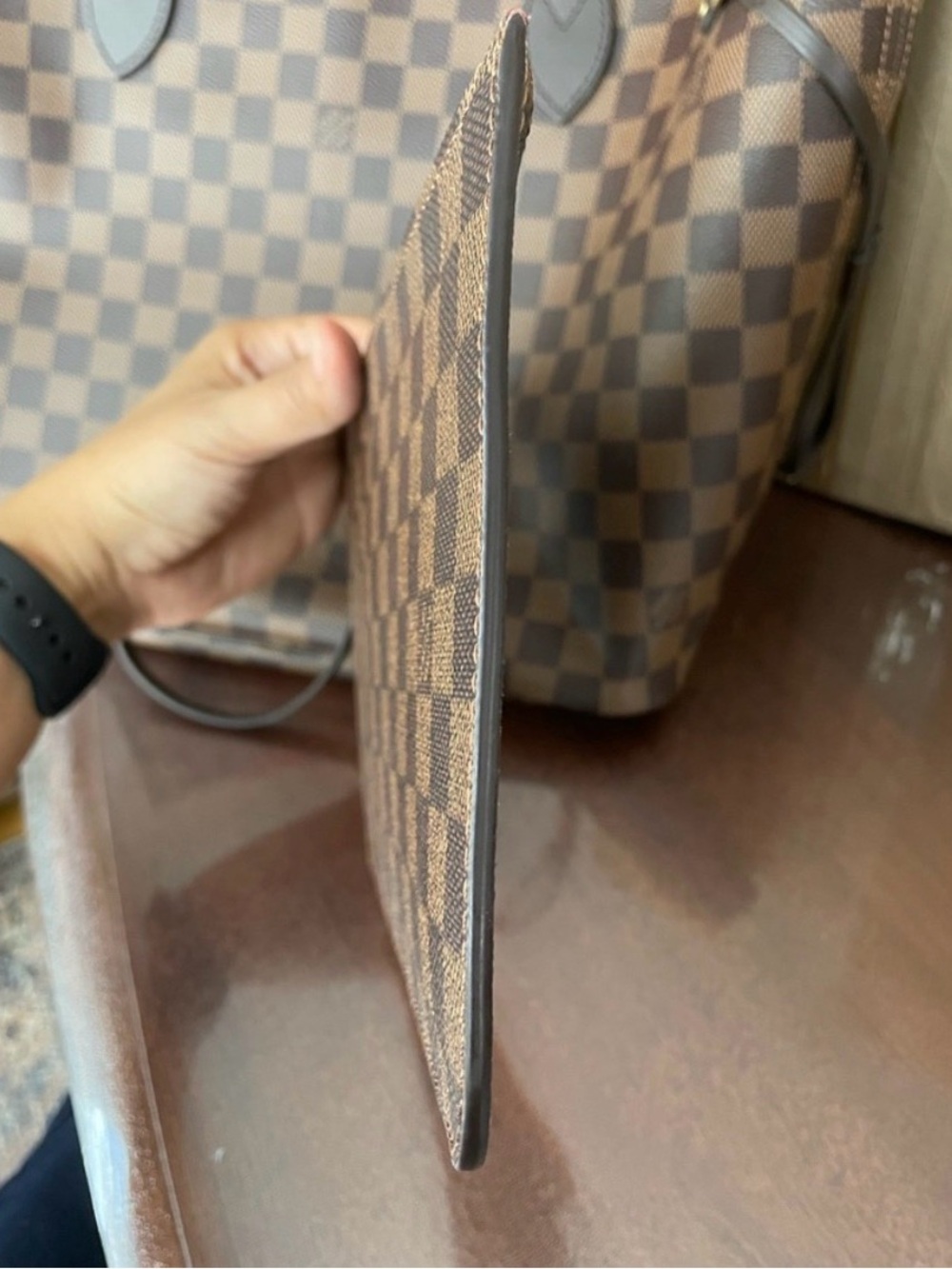 Authentic LOUIS VUITTON Damier Neverfull MM Pouch. - Picture 8 of 13